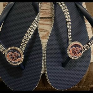 Chicago bears flip flops
